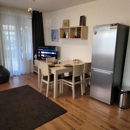 Neon Tegrity Apartman *